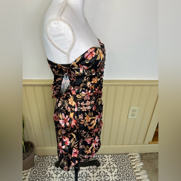 RNWY The Label Sikota Ruched Mini Dress Y2K Front Button Floral Cottagecore Sz 6 - Picture 2 of 15